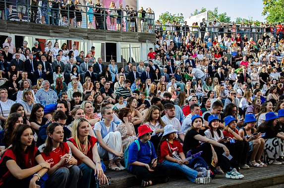  Студенты Ростовского института защиты предпринимателя поучаствовали в молодежном фестивале «На связи»