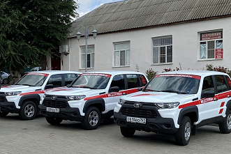 Медики Неклиновского района получили еще три служебные машины
