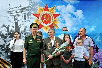 Донскому ветерану награду вручили через 75 лет