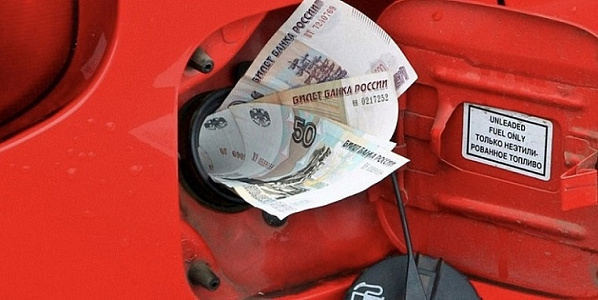 Минувший год на Дону ознаменовался ростом цен на бензин