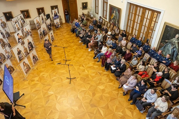 Сегодня в Таганроге, как и всюду на Дону, отмечают День белых журавлей...