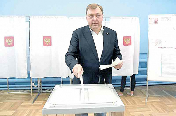 Александр ИЩЕНКО: «Мы безусловно приложим все усилия, чтобы реализовать масштабные задачи, которые выдвигает стратегия социально-экономического развития Дона на ближайшие 12 лет. Она будет реализовываться при политической поддержке граждан...» Александр ИЩЕНКО: «Мы безусловно приложим все усилия, чтобы реализовать масштабные задачи, которые выдвигает стратегия социально-экономического развития Дона на ближайшие 12 лет. Она будет реализовываться при политической поддержке граждан...»