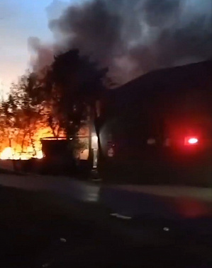 В Азовском районе чуть не сгорела компания друзей 
