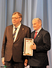 Комсомольская юность наша