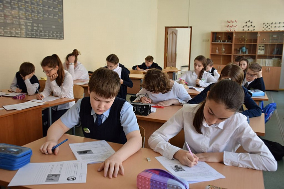 ВПР пишут даже в 8 классе, а в 11 - могут не писать