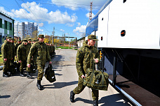 10 04 2025 Десятки молодых дончан направлены к местам несения службы
