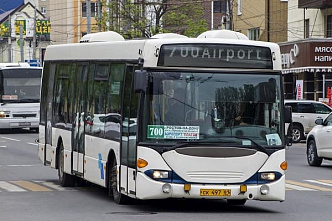 В автобусах №700 «Ростов - аэропорт «Платов» перестали принимать безналичный расчет