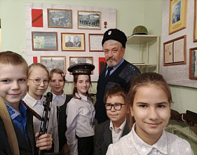 В куйбышевской «Комнате Славы» начались экскурсии для казачат