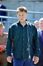 На братских могилах не ставят крестов