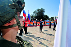 22 08 2025 Ростовчане развернули 60-метровый триколор в День государственного флага