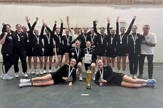 Юные спортсменки Ростовской области стали вторыми на первенстве страны по гандболу