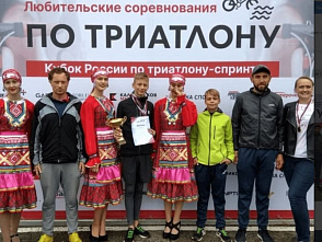 Плавали, гонялись, бегали