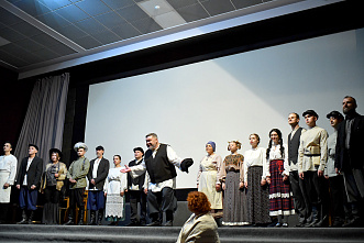 06 11 2025 В Ростове прошел фестиваль народных и любительских театров