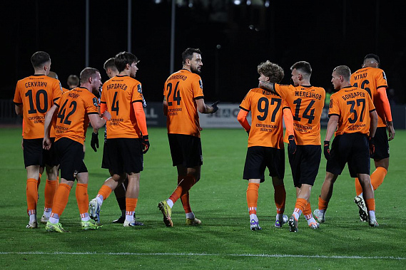 В очередном 15 туре первенства «Чайка дома принимала «Урал»