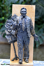 Памятник Назаретову: конкурс продолжается