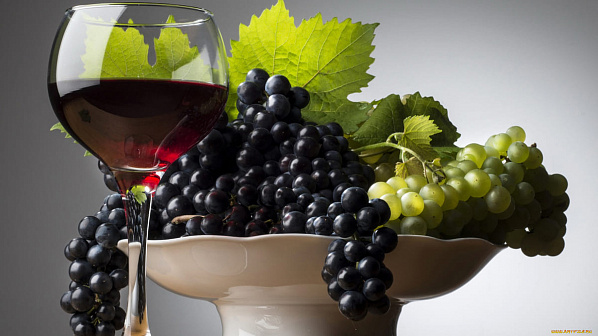 Вся польза красного вина – в винограде