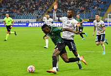«Ростов» обыгрывает краснодарских «быков» в горячем южном дерби