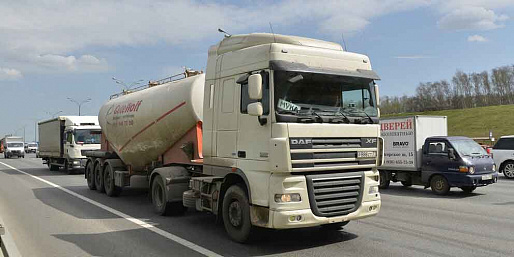 В Ростове взъезд грузовых машин в час пик предложили запретить
