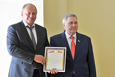 «Жить — значит, строить»...