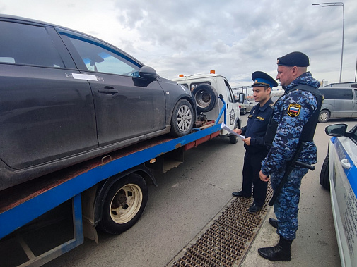 Во время рейда. Источник фото: УФССП по Ростовской области.