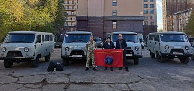 Ветераны донского «Боевого братства» передали в ДНР четыре «буханки»