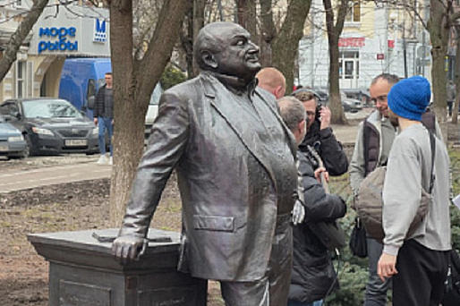 В любимом Жванецким Ростове открыли памятник сатирику
