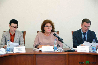 За дверями комитетов