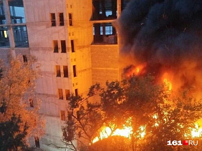 В центре Ростове горел старинный особняк