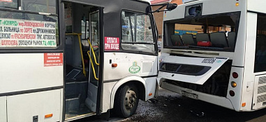 Как минимум 8 пассажиров пострадали при аварии двух автобусов на проспекте Стачки в Ростове