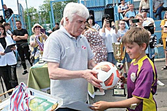 Девятый визит футболиста