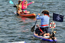 31 08 2025 Дед Мазай, фараоны и эльфы проплыли на сапах по Дону