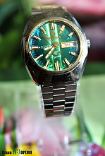 Старинные часы еще идут