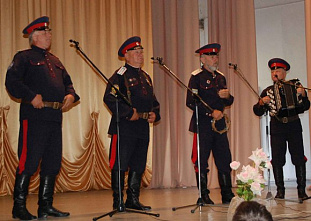 Встреча в «плавучей станице»_24688