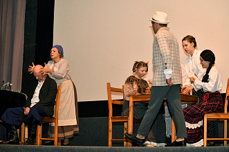 06 11 2025 В Ростове прошел фестиваль народных и любительских театров