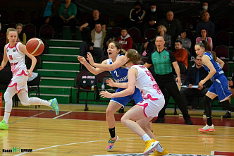 Донские баскетболистки разгромили динамовский клуб из Новосибирска