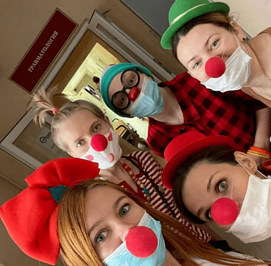 Ростовчан зовут превратиться в медицинских клоунов