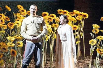 Театр Горького: от «Театральной площади» до «Балтийского дома»