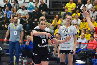 В битве лидеров ростовские гандболистки обыграли «Ладу»