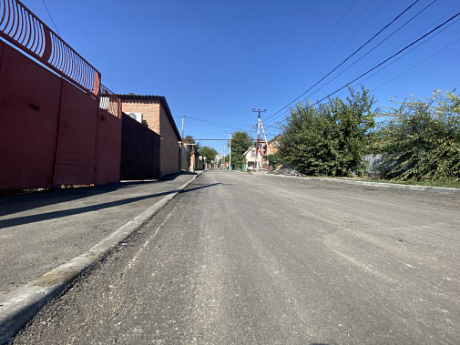 На улице Алагирской Ростова отремонтировали самую непроезжую в стране дорогу