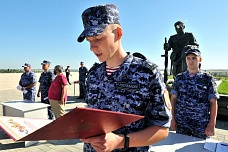 Донские росгвардейцы первыми приняли присягу на территории народного музея «Самбекские высоты»