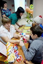 На вас земля держится