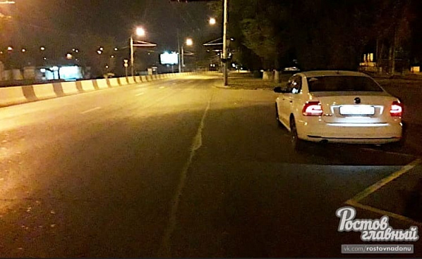 В Ростове пассажир ударил в горло ножом девушку-таксиста