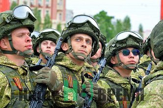 9.05 Военный парад На Театральной площади Ростова-на-Дону