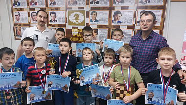 Сегодня в Ростове провели турнир памяти легендарного шахматиста Валентина Ивановича Малюги