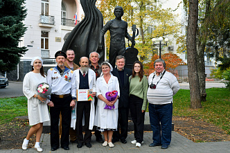 06 11 2025 В Ростове прошел фестиваль народных и любительских театров