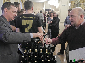 В бокале – красное, донское