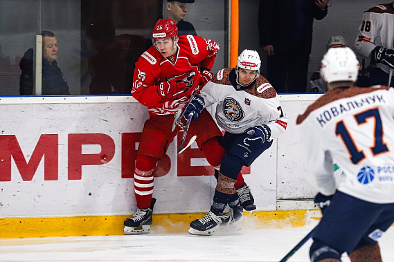 После долгой неудачной серии ХК «Ростов» дома победил орский «Южный Урал»