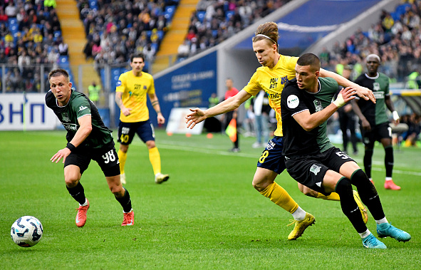 ФК «Ростов» дома уступил «Краснодару», который вышел в лидеры чемпионата