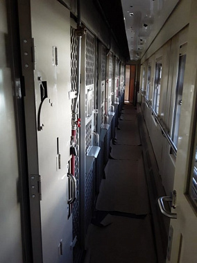  В донском главке ФСИН личному составу показали  новую суперновую «тюрьму на колесах»