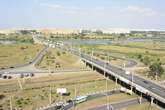 В Волгодонске не знают, что делать с опасным мостом